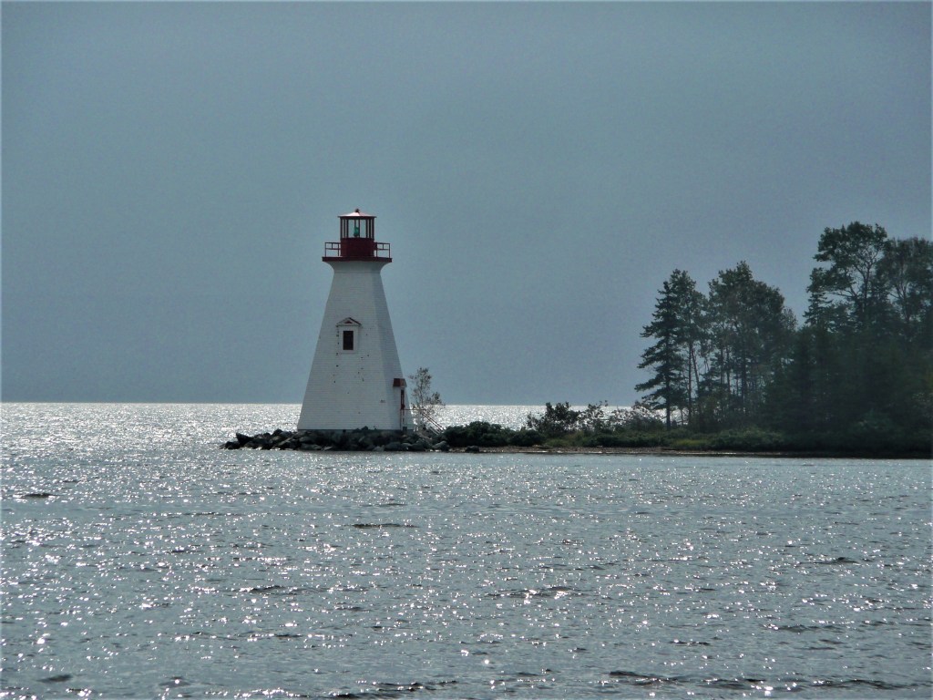 Der Leuchtturm von Baddeck auf Cape Breton Island