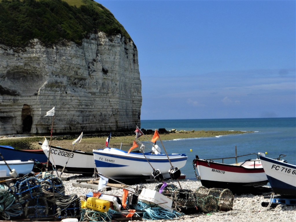 Fischerboote am Strand von Yport