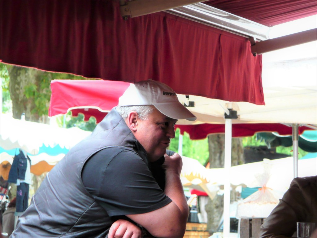 Ein Schwätzchen am Tresen