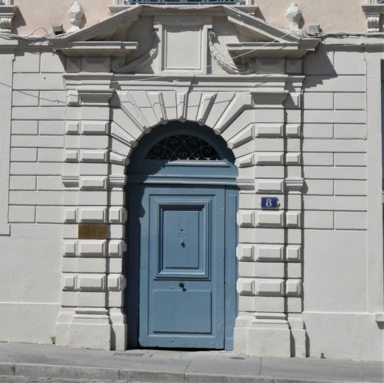 Portal an der Place Saint-Jean in Lyon