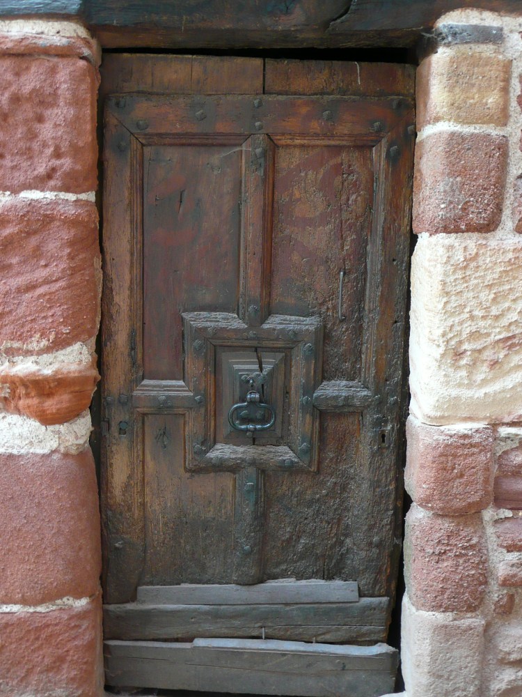 Tür in Clairvaux d'Aveyron