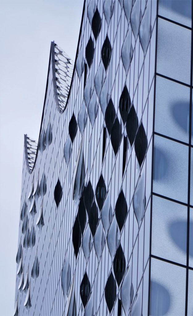 Die sehr ästhetische Fassade der Elphi, Hamburg