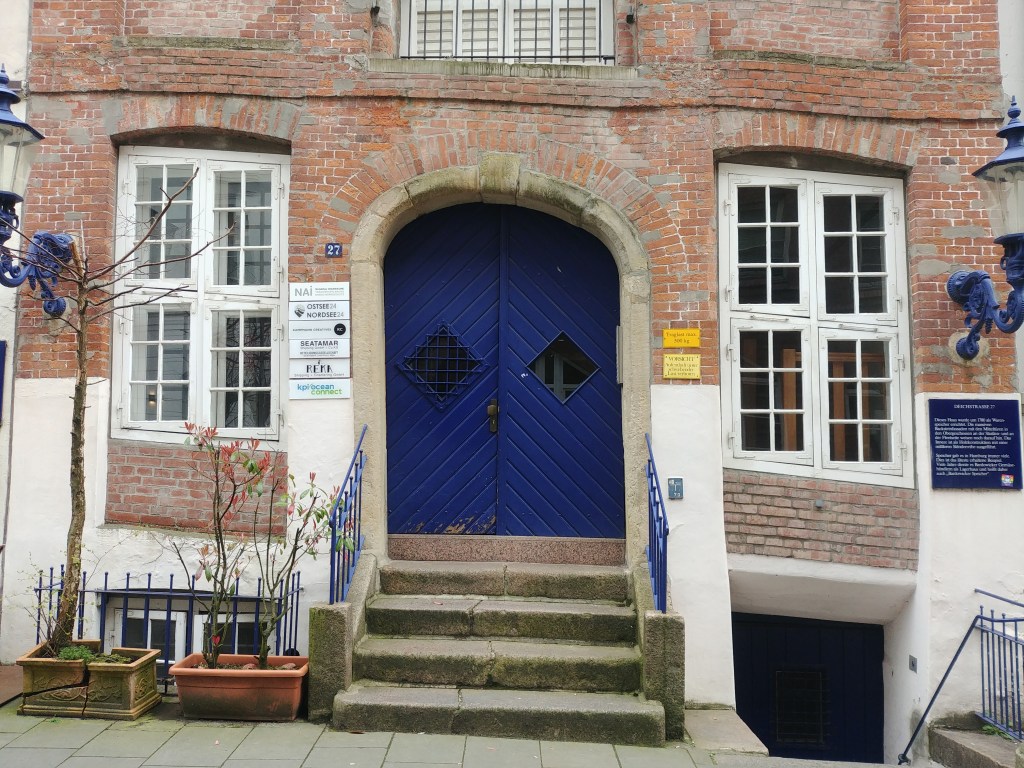 Ich war stocknüchtern... Das Haus war blau, Hamburg