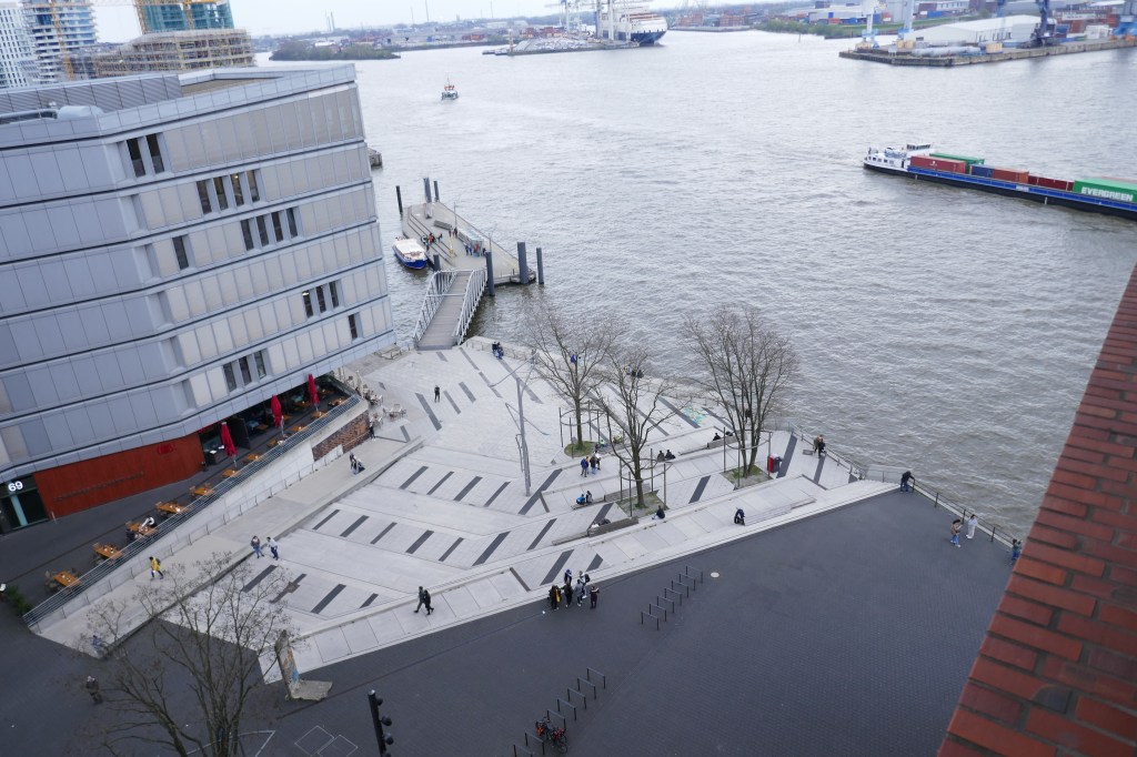 Schiefe Ebenen, Hamburg