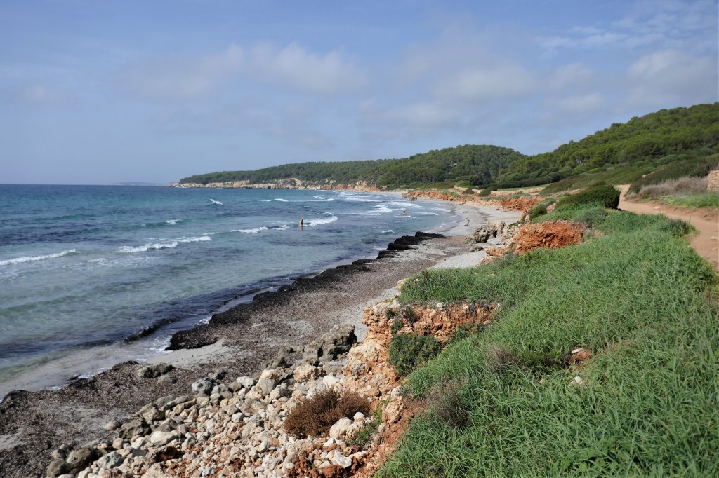 ...auch viele Strände im Süden der Insel muss man sich "verdienen"
