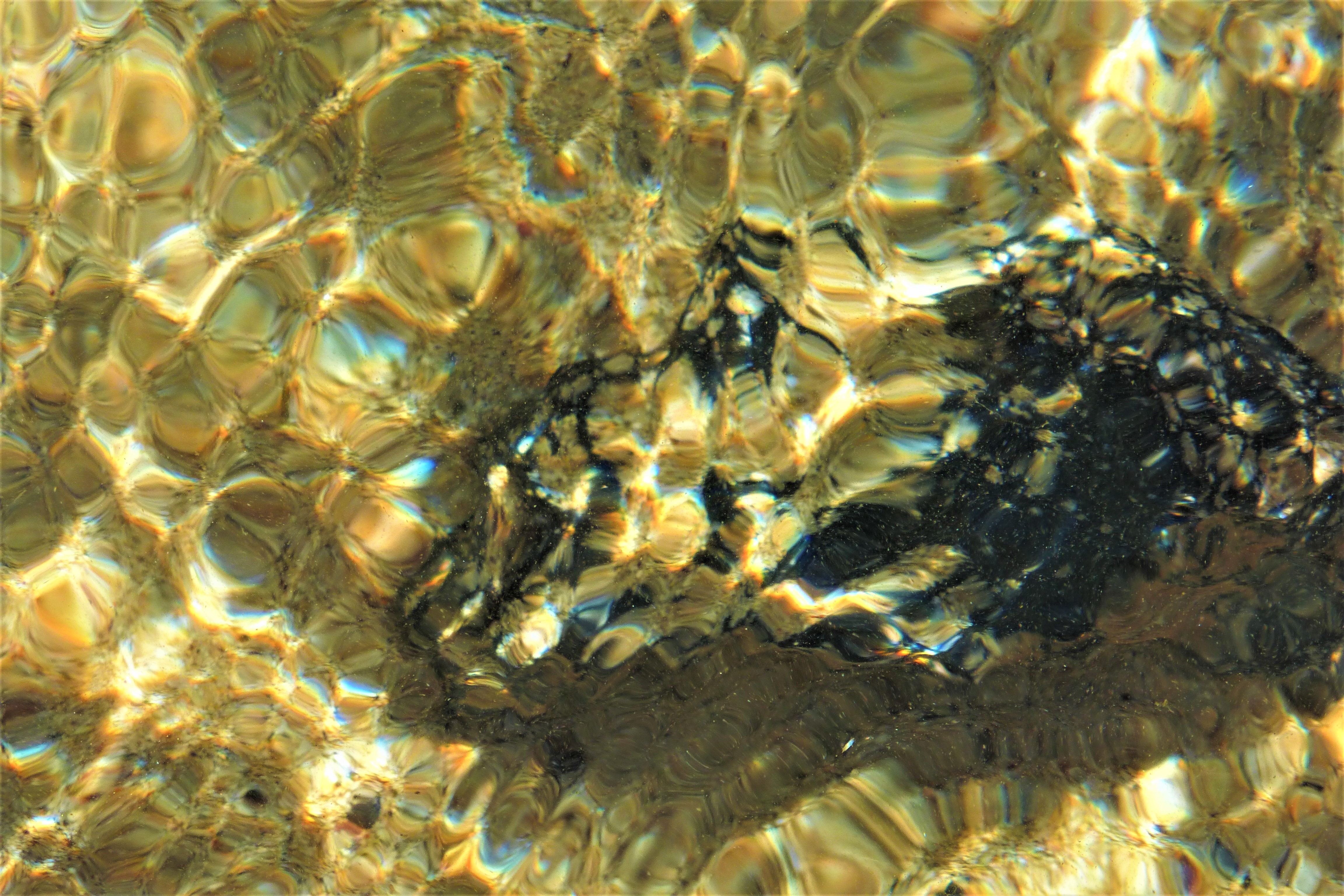 Lavabrocken im Meer auf Lanzarote