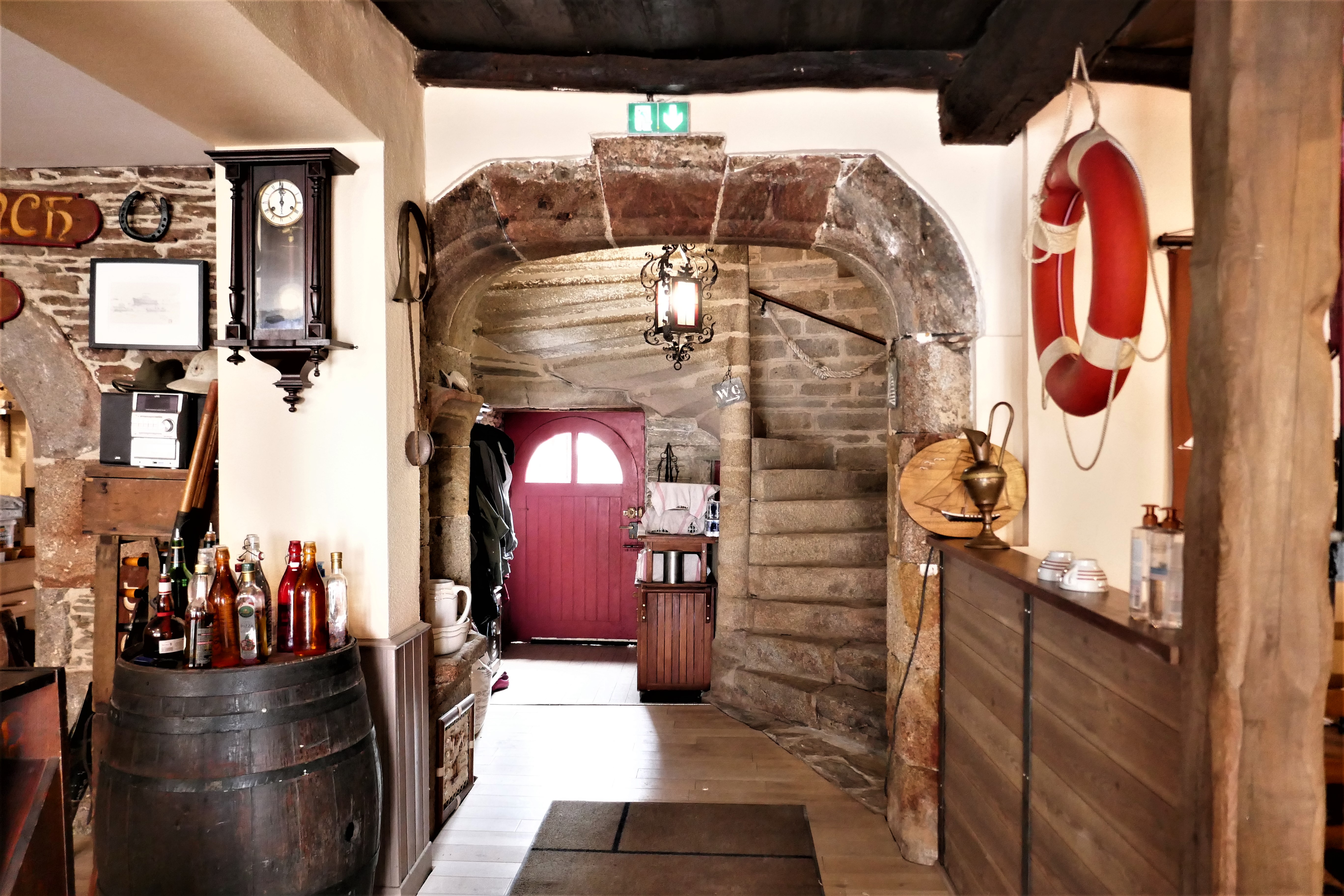 Urige und uralte Kneipe in le Conquet