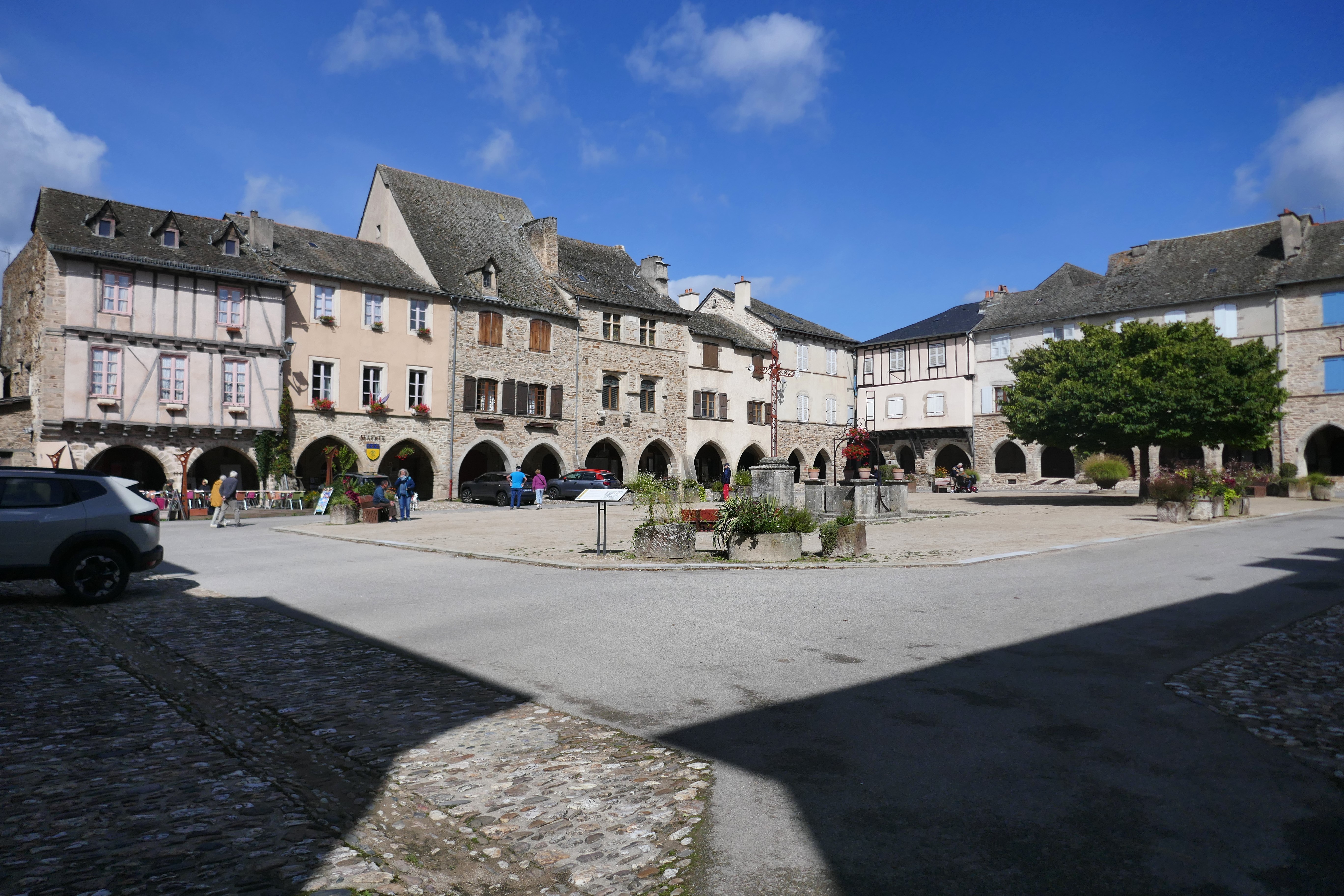 Der zentrale Platz der Bastide