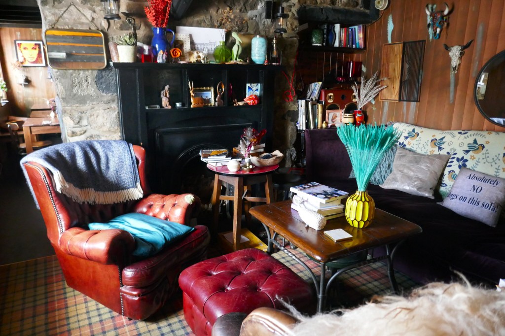 In einem Pub auf der Halbinsel Waternish